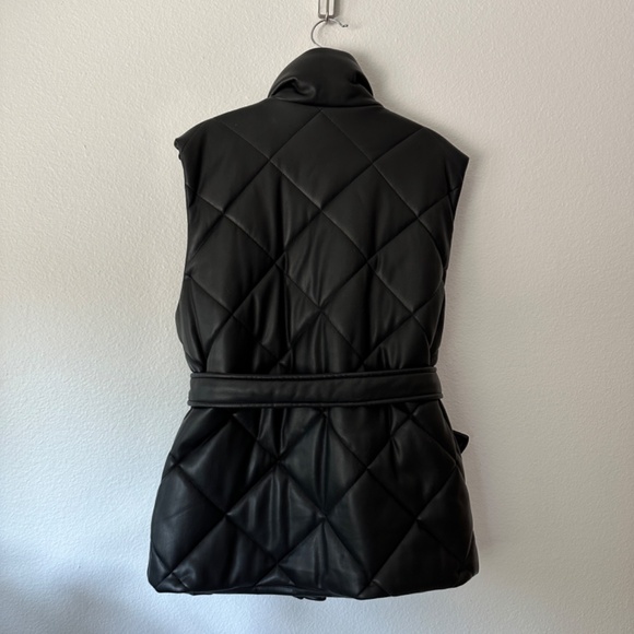 BLANKNYC Faux Leather Puffer Vest with Belt Black - Picture 8 of 9